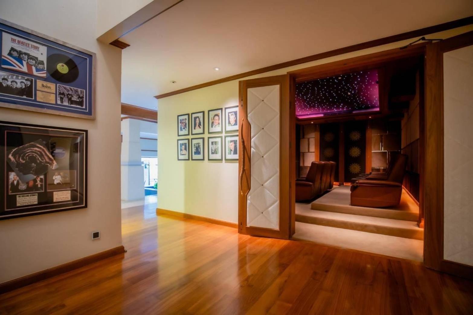 Royal Legacy Private Villa With Private Golf Course Phuket Exteriör bild